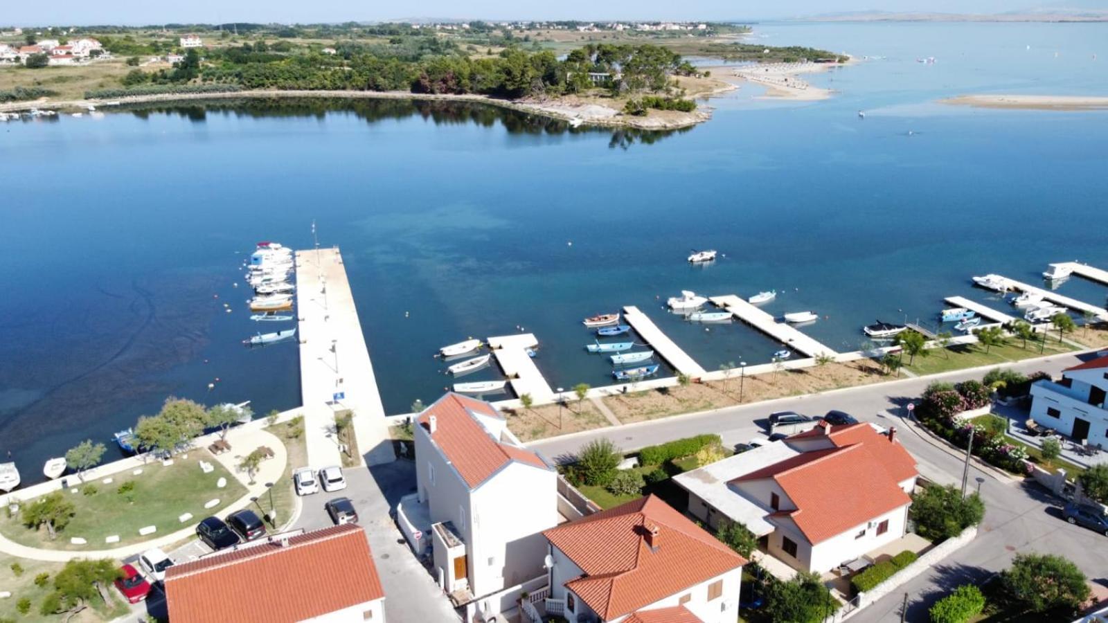 Apartments Anastazija Нин Экстерьер фото