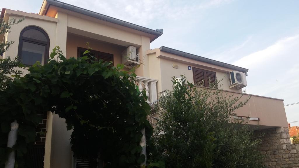 Apartments Anastazija Нин Экстерьер фото